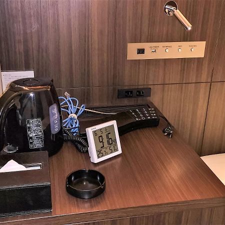 อเมนิตี้โฮเต็ล อิน ฮากะตะ Hotel ฟูกุโอกะ ภายนอก รูปภาพ